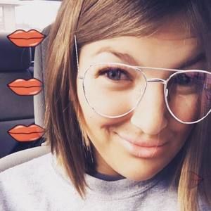 Meet your Posher, Margaux!!🌸